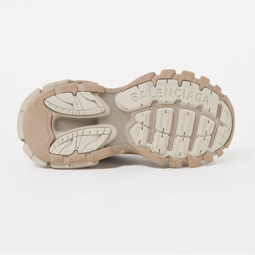 BALENCIAGA
Track.3 Sneakers - Balenciaga - Beige Mix
$1,025 Sz 42 men 9 women 12 - Picture 6 of 17